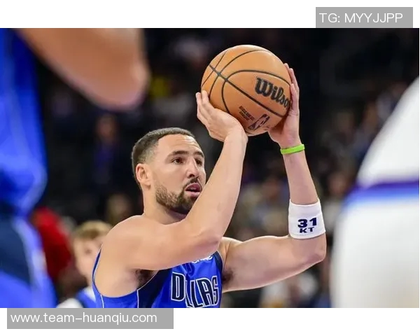 克莱状态起伏不定11投仅4中三分球命中率低迷仅得12分1板1助 克莱状态起伏不定11投仅4中三分球命中率低迷仅得12分1板1助