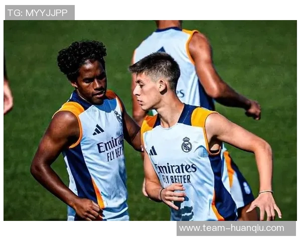 卡马拉或冬窗离队巴黎后卫引里昂关注