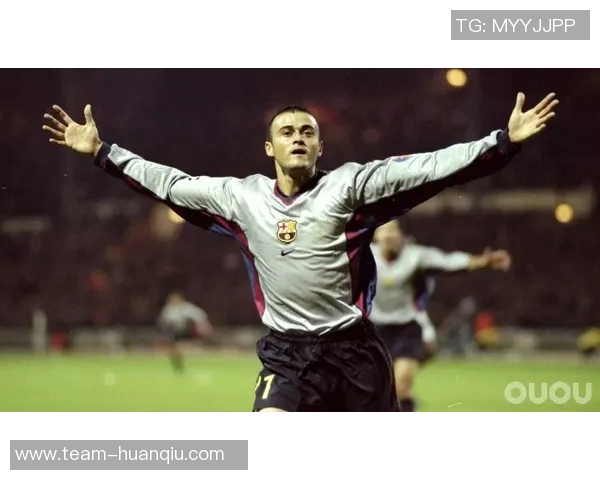 菲戈回忆2004年初见C罗时的惊人天赋与深厚敬意